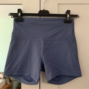 lululemon athletica Women's Oasis Blue Wunder Train Bike Shorts 4”